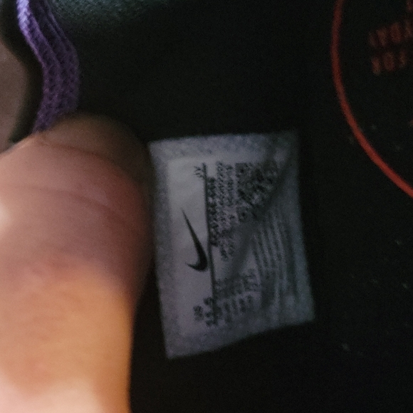 NWT Men's Nike Air Running Shoes Size 11.5. Air padded souls under heel, cozy. - Picture 4 of 5